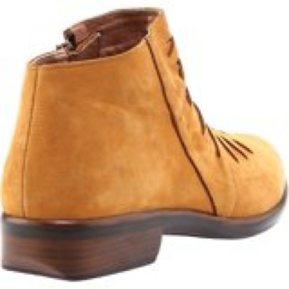 Naot leveche nubuck bootie worn 3 times! - Picture 3 of 5